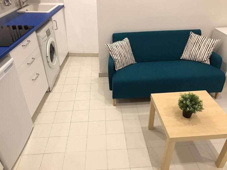 Un Genial Estudio En El Barrio Las Cortes Мадрид Екстер'єр фото